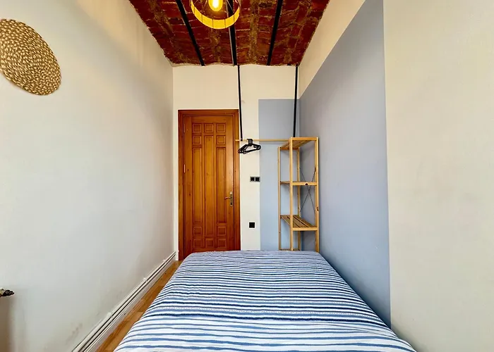 Stylish 3 Bedroom With Sauna Close To Galataport Taksim Apartment *